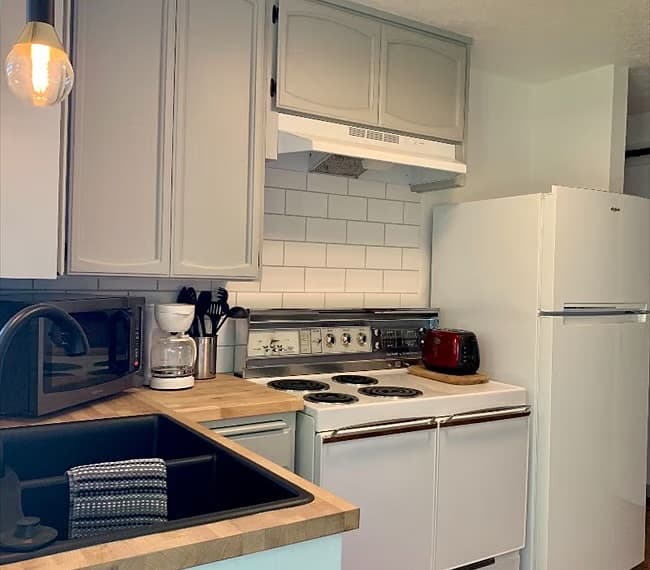2BR Apartment in Quiet Neighborhood 5