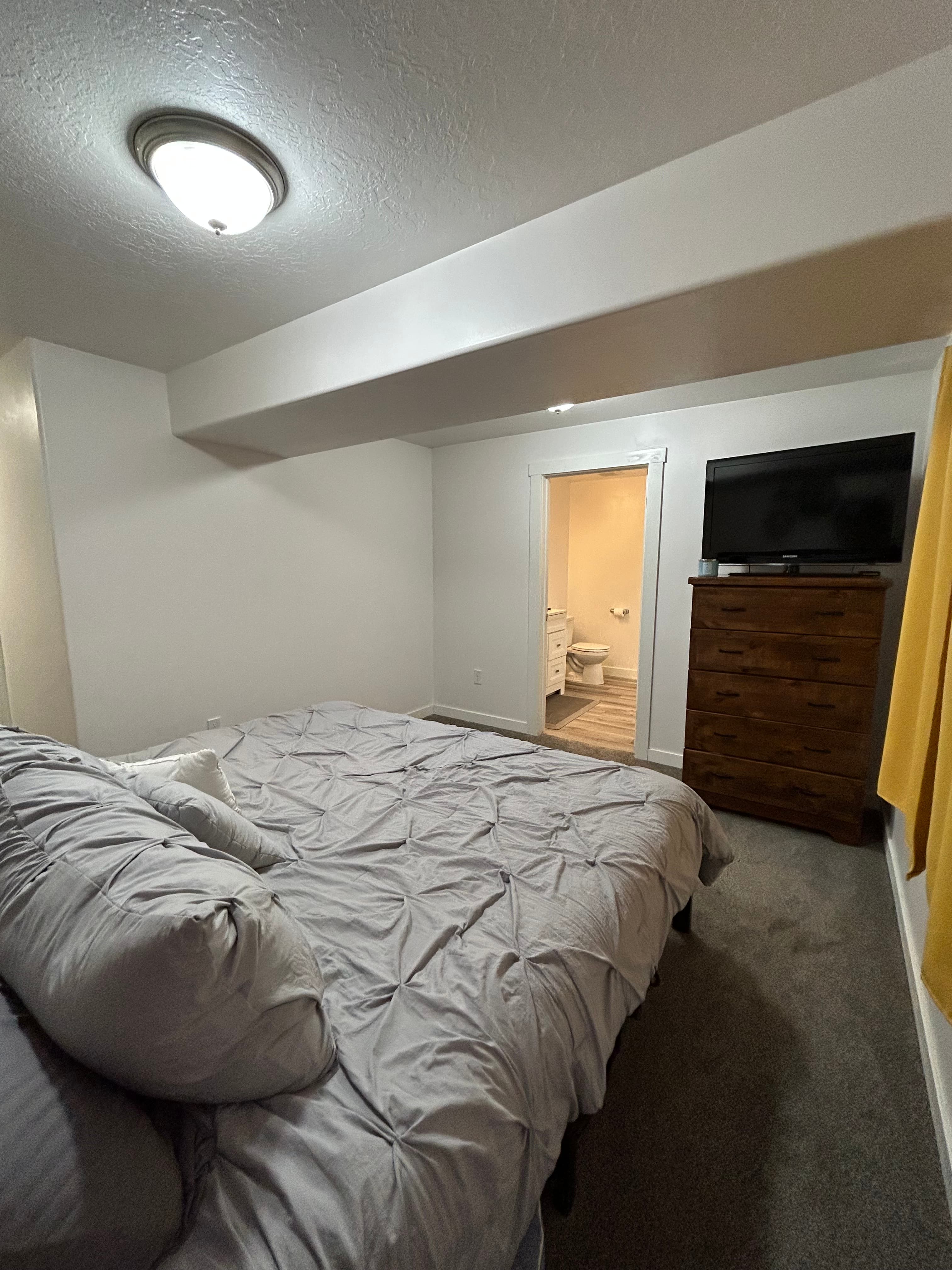 Spacious Basement apartment 4