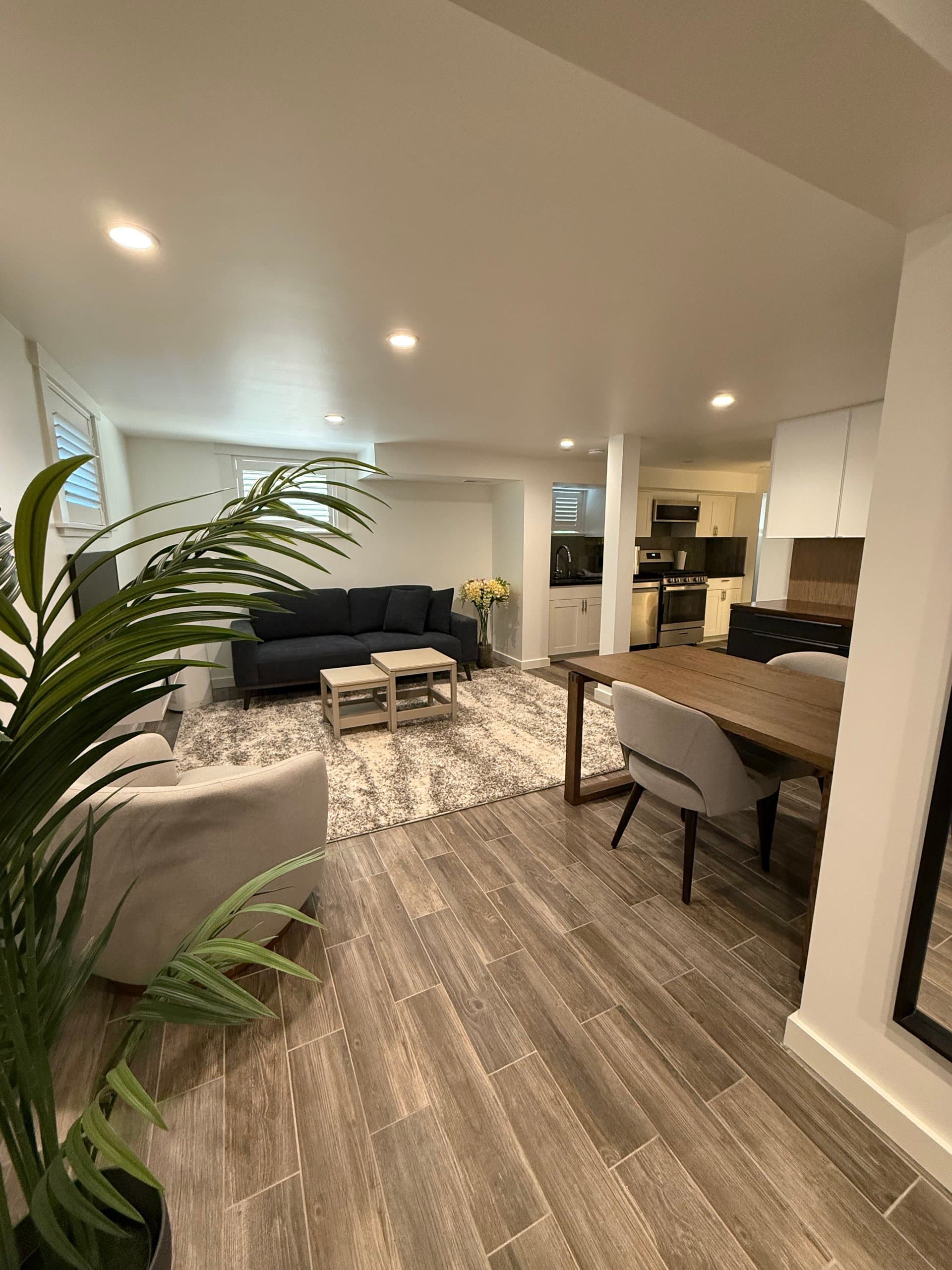 Private 2BR unit W/Dedicated Office 4