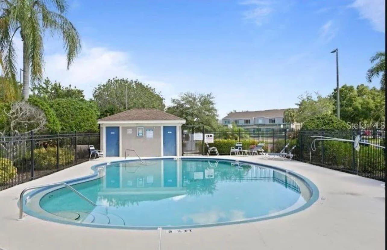 Gated Tampa Townhome 4