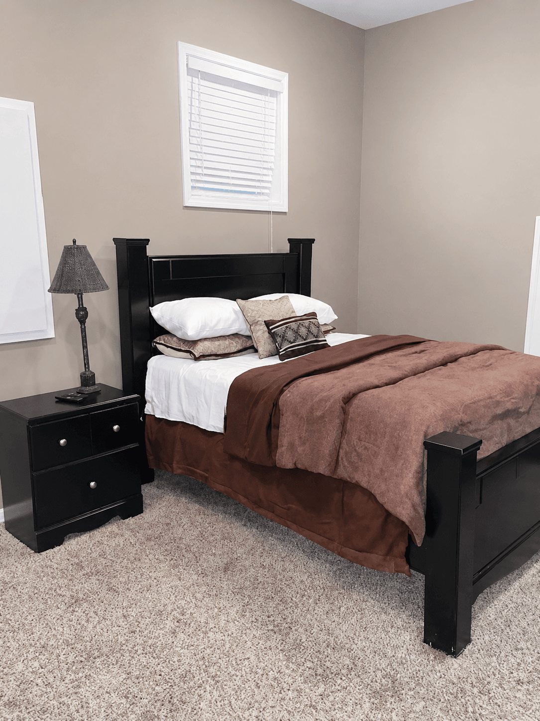 Apt. Suite/Sleeps 6/1700 Sq. Feet 3
