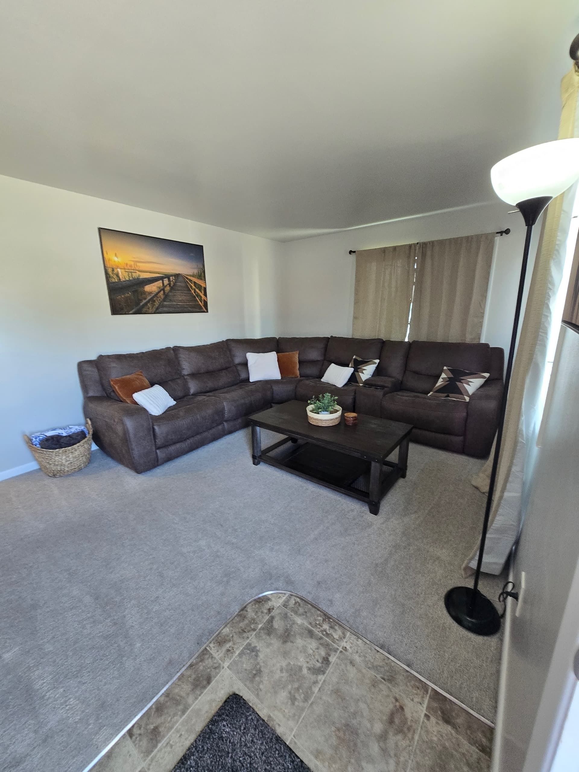 Fully Furnished 2b1ba Townhome