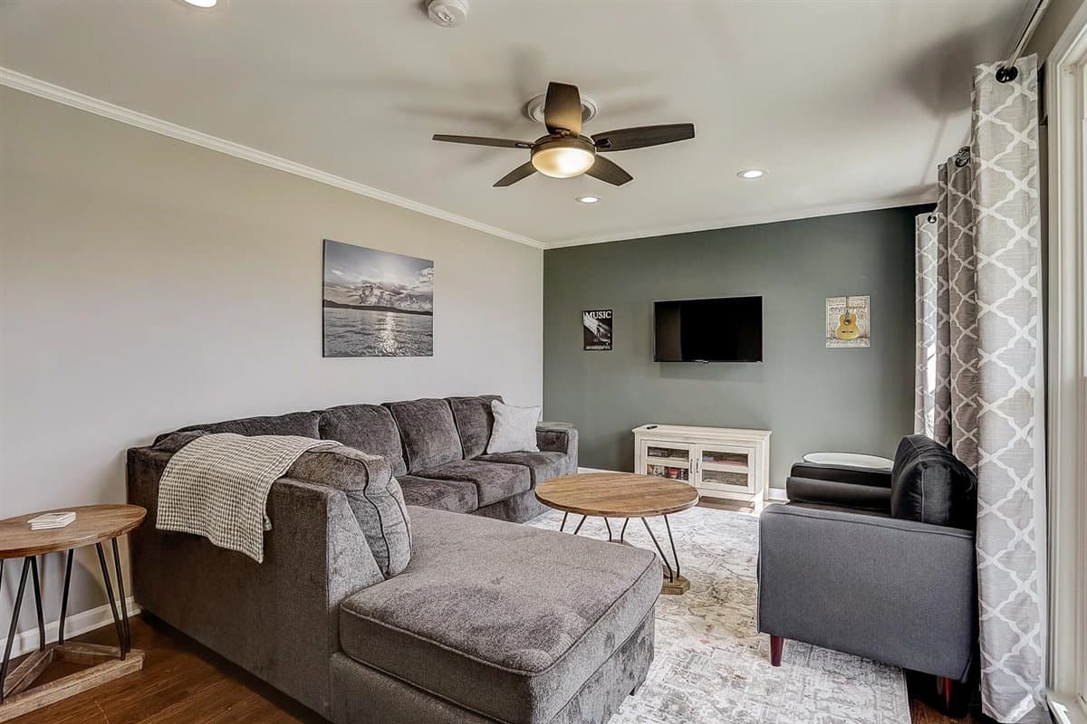 Nashville City House, Country House 2