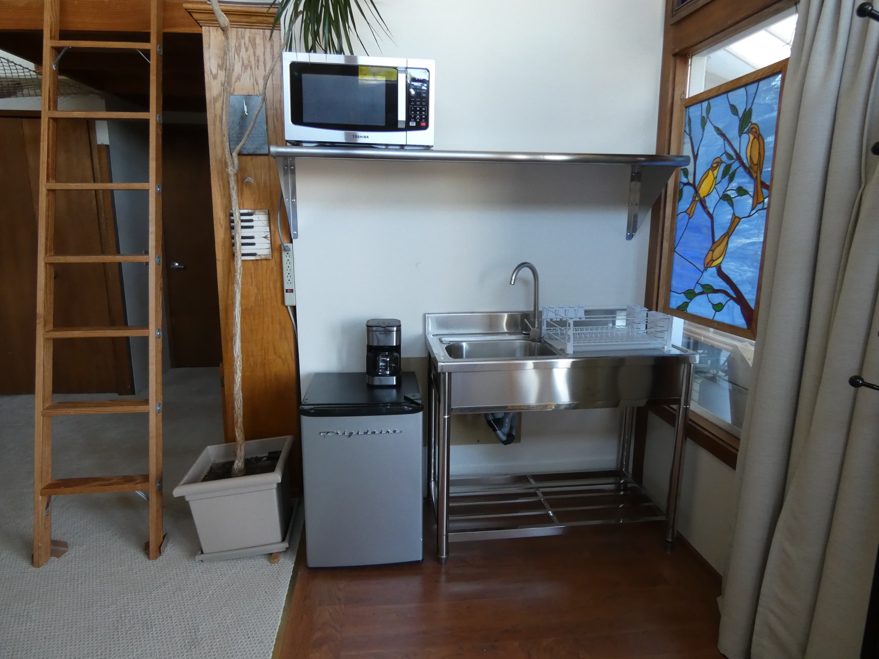 large room with attached bathroom 3