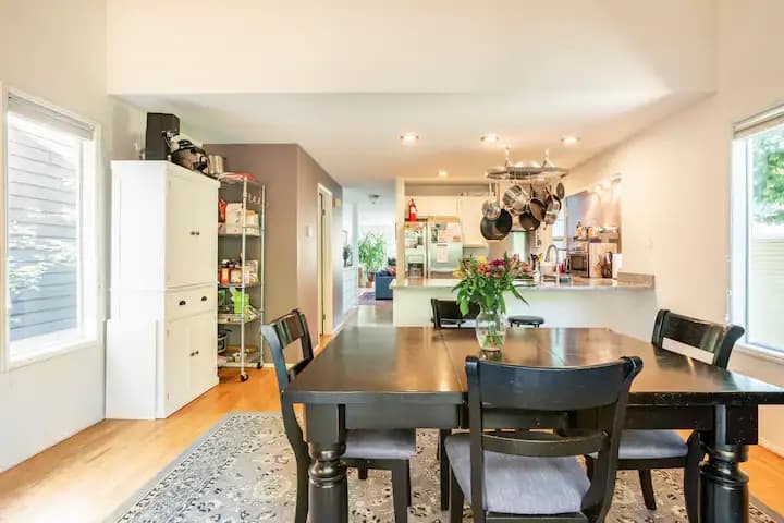 Centrally located Seattle haven 2