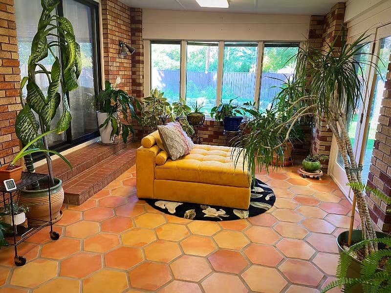 2BR Apartment in Quiet Neighborhood