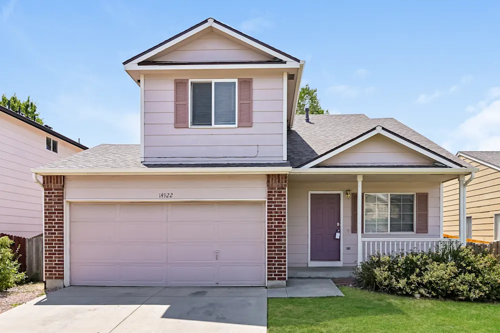 Available Single Beautiful Home For 2