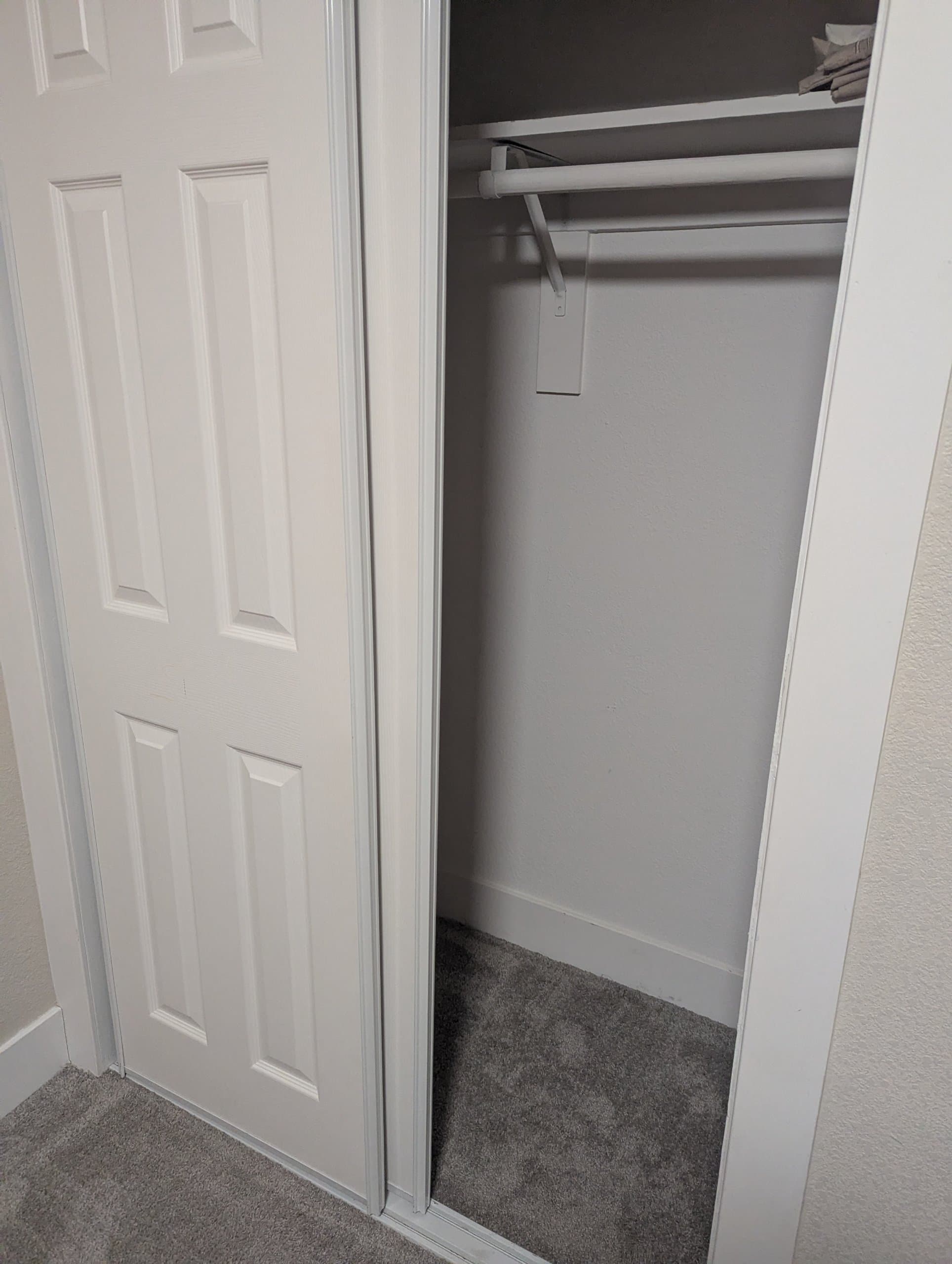 Quiet 1/1  room near Mercy San Juan 3