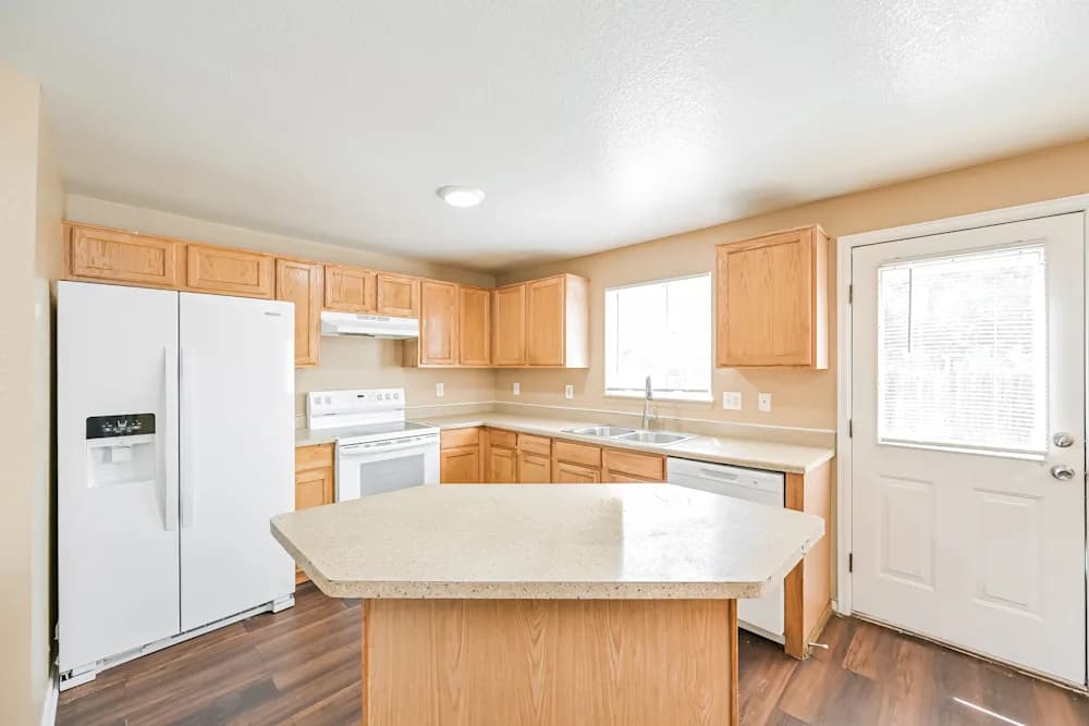 Available Single Beautiful Home For 5