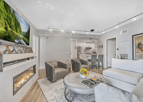 Stylish Washington, DC City Escape 3