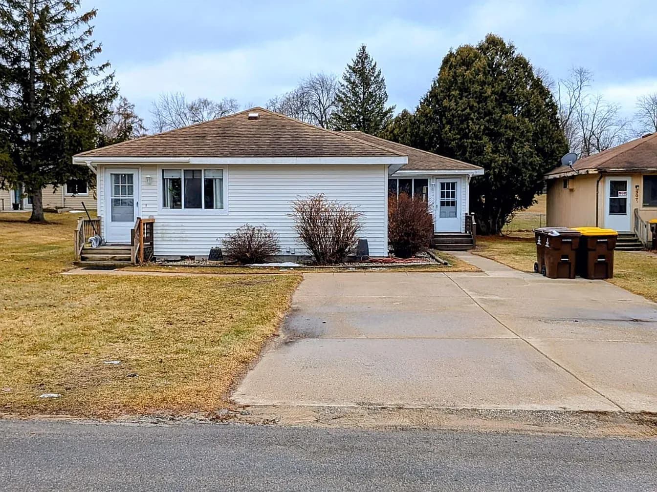 Pet-Friendly 2-Bed, 1-Bath Home
