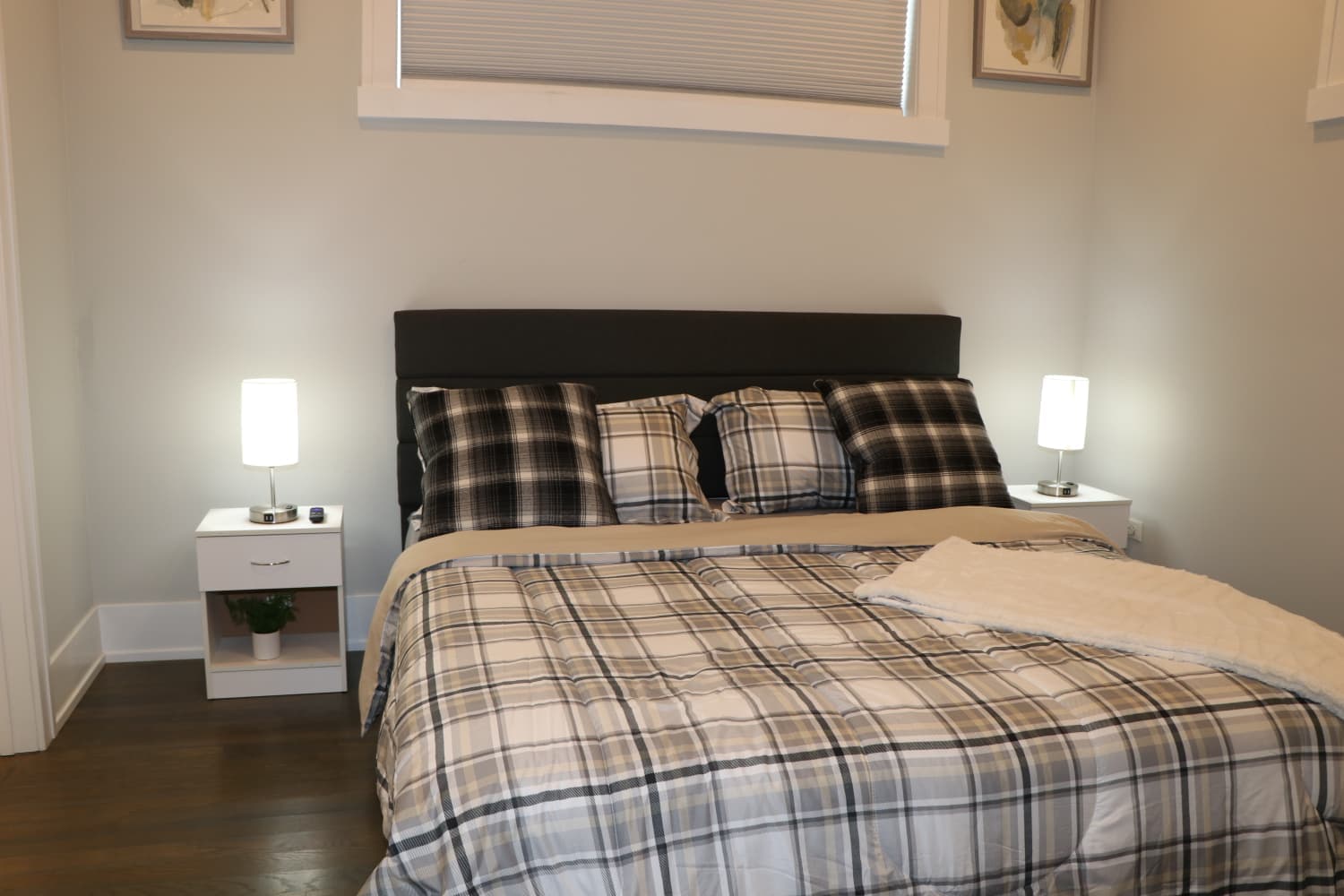 Exquisite Haven Near Downtown / UIC 3