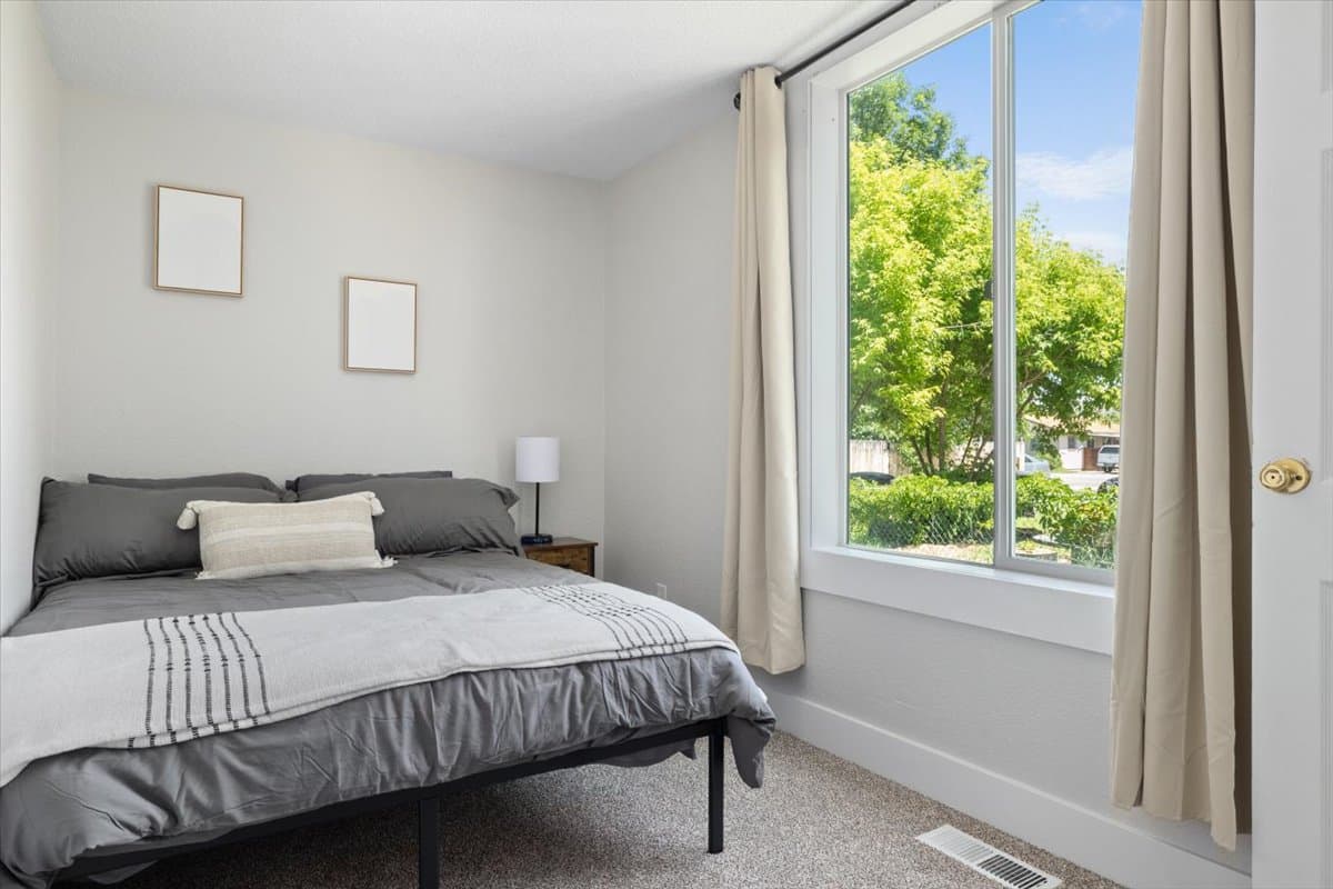 Remodeled 4BR - Near Hospitals & Re 3