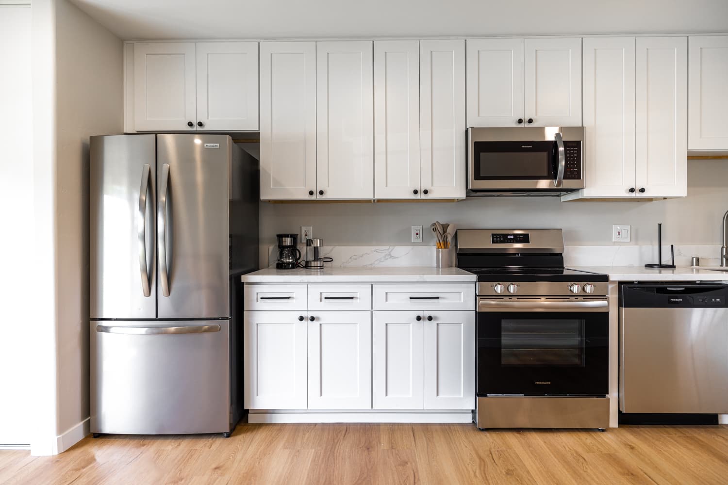 Cozy Casa | Bright Modern Suite 3