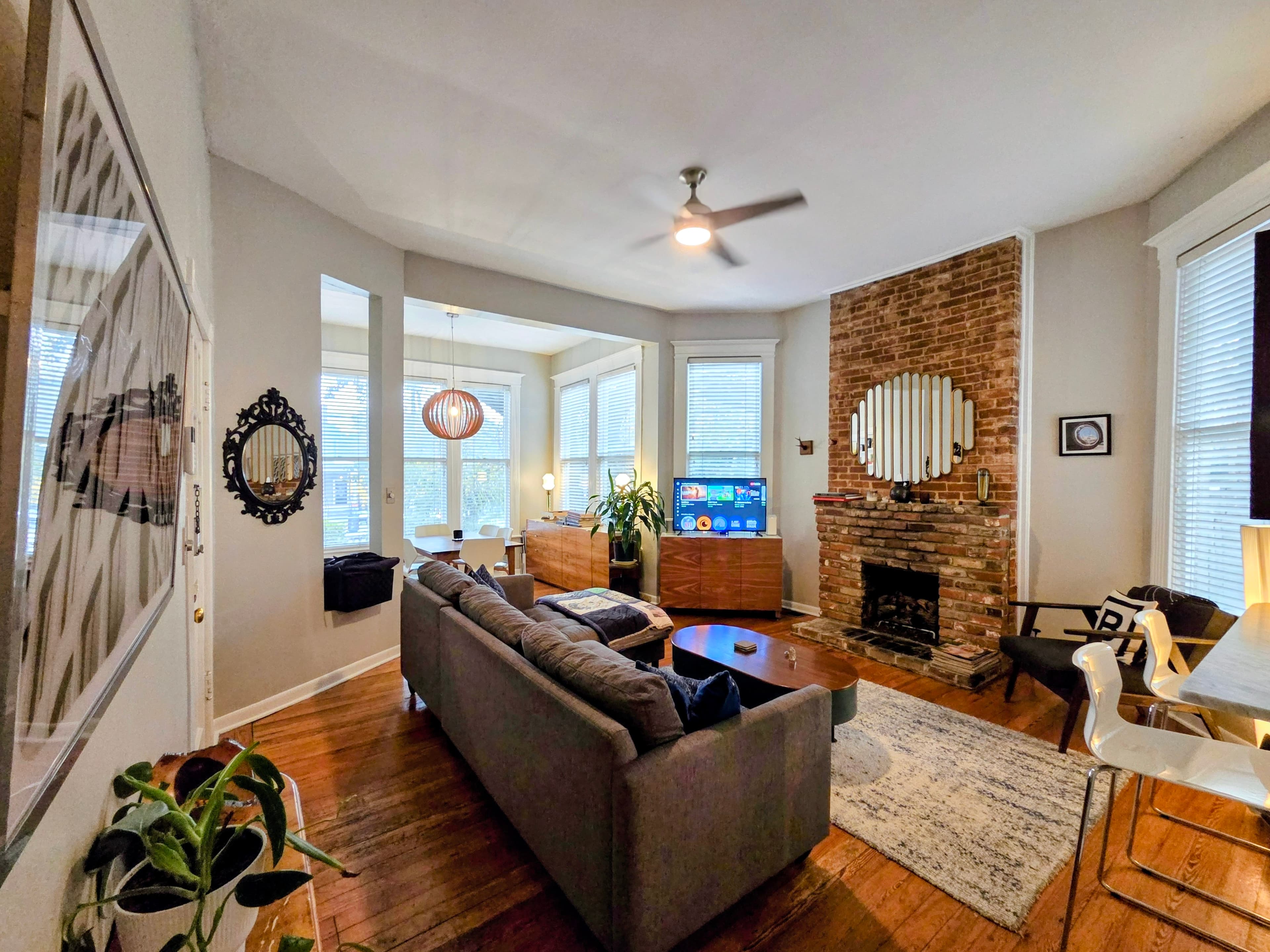 Charming Bungalow 2