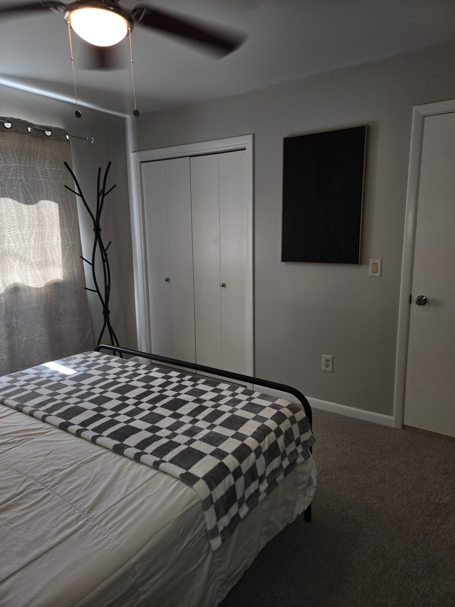 Fully Furnished 2b1ba Townhome 5