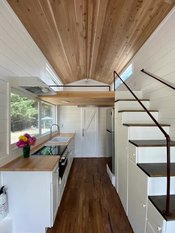 Cozy Ocean-View Tiny House Pacifica 5
