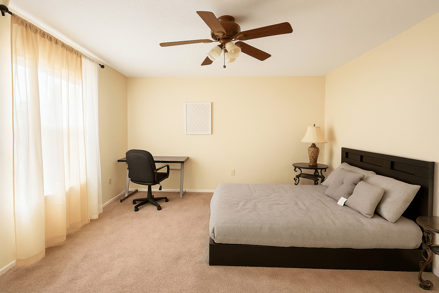 Private Room in Lakeland Townhouse 