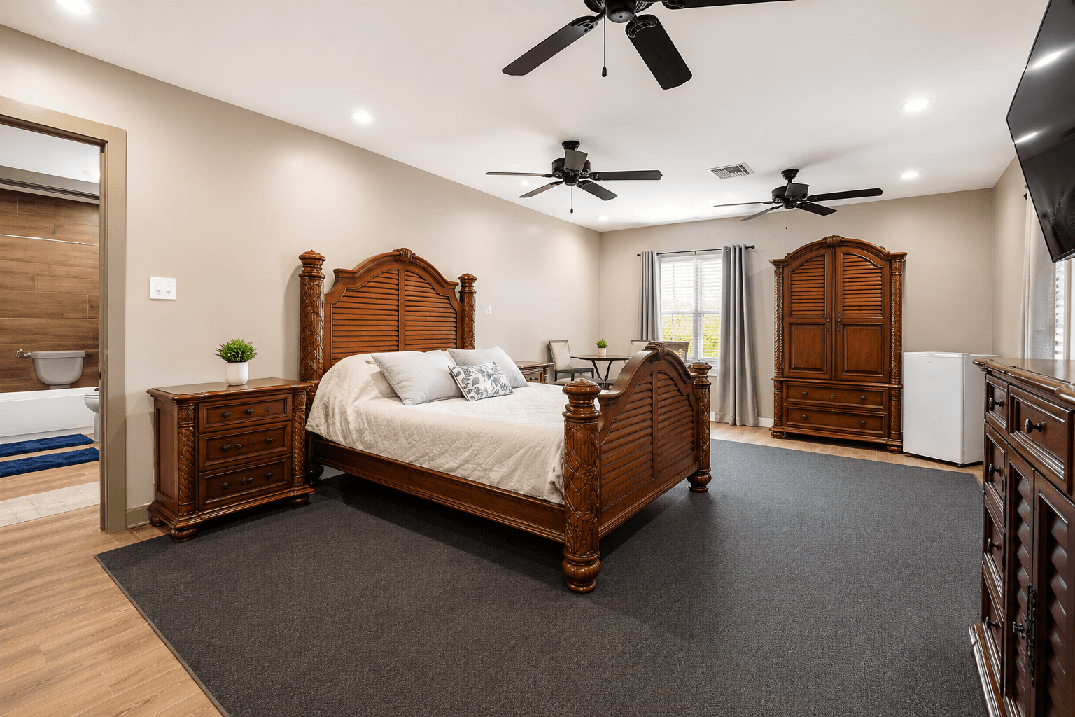Spacious Cape Coral Furnished Home 4