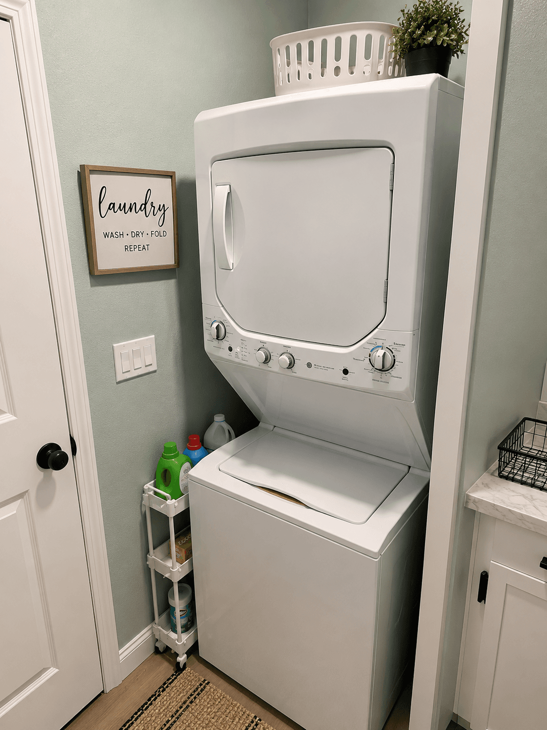 1BR w/Parking Near BART 4