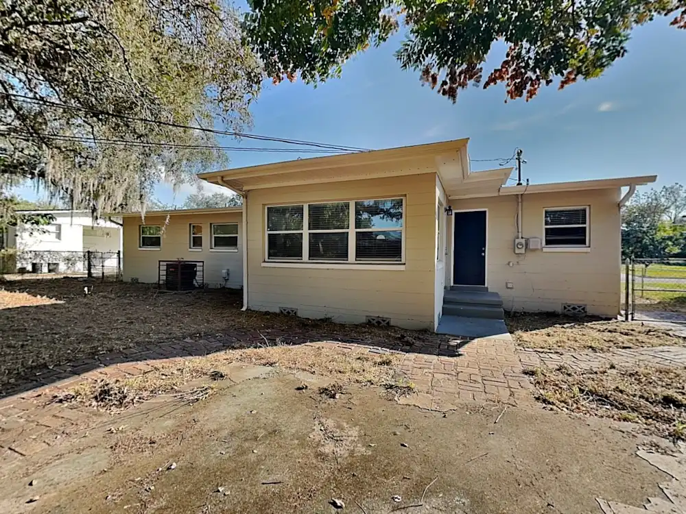 HOUSE FOR RENT
