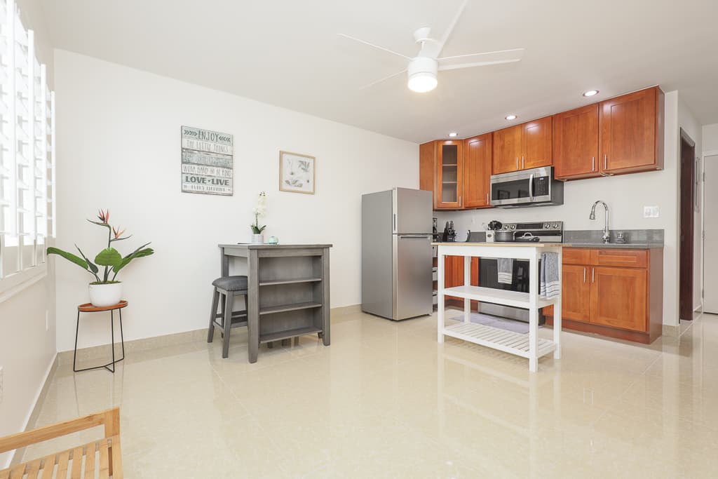 New Furnished Kaimuki 2BR 